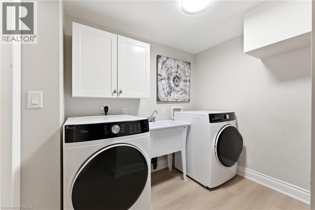 3 Holkham Avenue, Hamilton, ON - Indoor Photo Showing Laundry Room