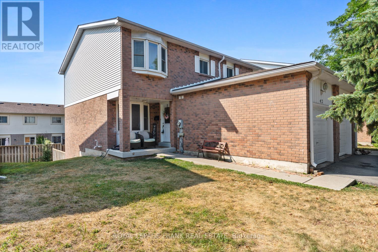 42 - 700 Harmony Road N, Oshawa (Pinecrest), ON - Outdoor With Exterior
