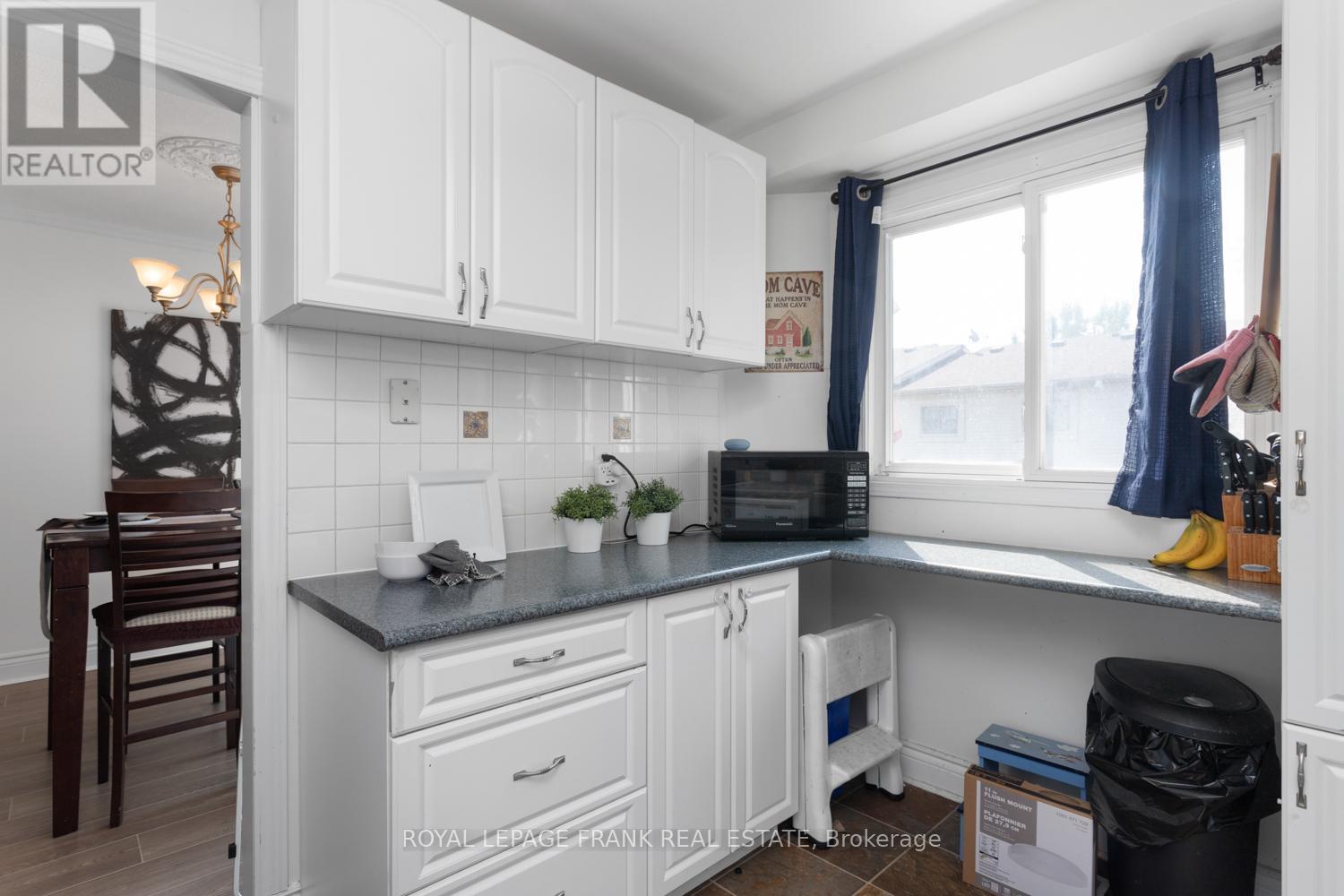 42 - 700 Harmony Road N, Oshawa (Pinecrest), ON - Indoor