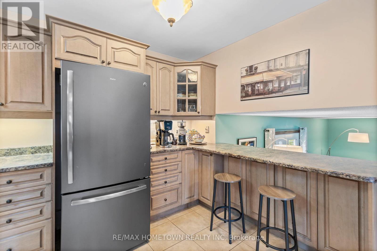 4 Meikle Drive, Augusta, ON - Indoor Photo Showing Kitchen