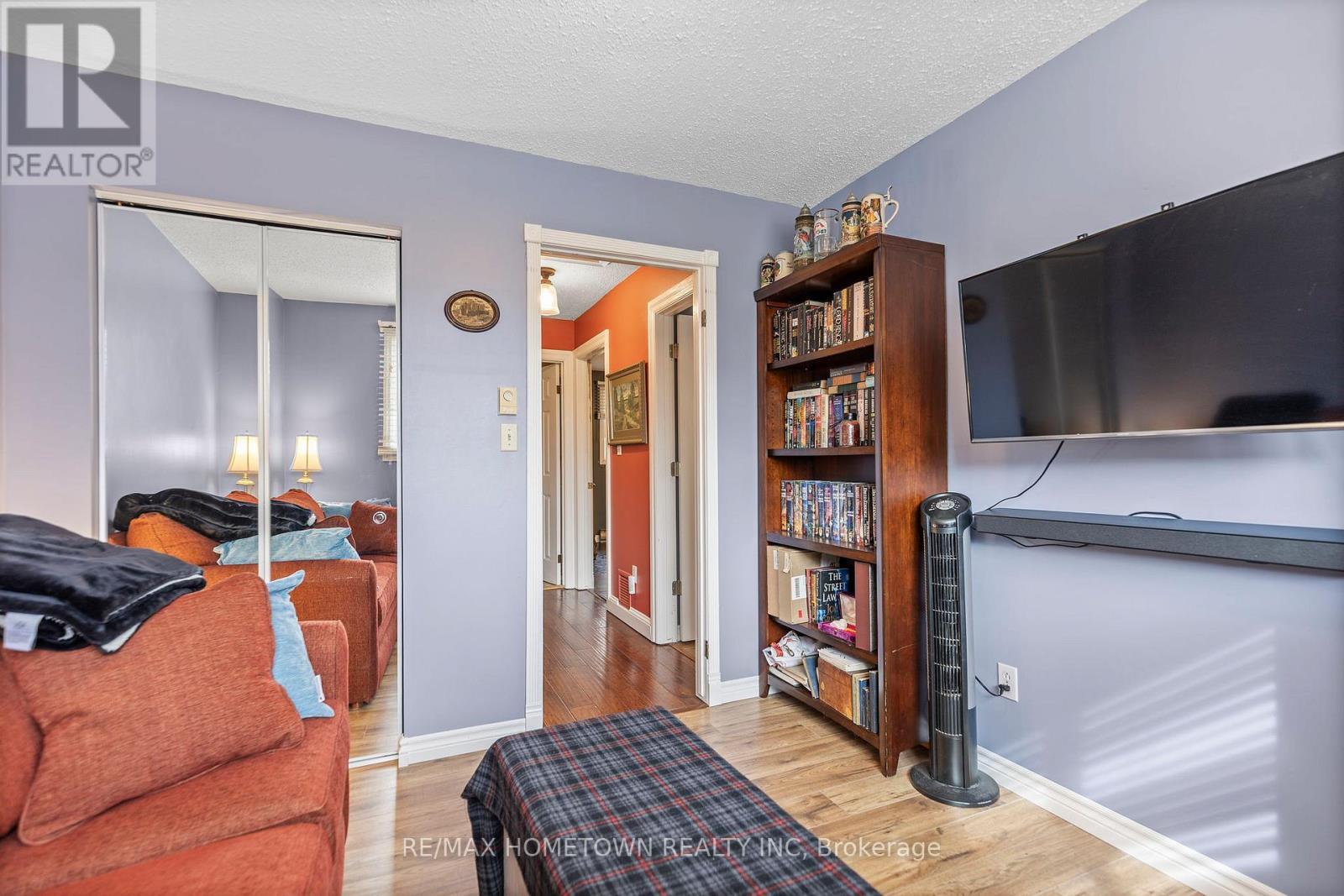4 Meikle Drive, Augusta, ON - Indoor Photo Showing Bedroom