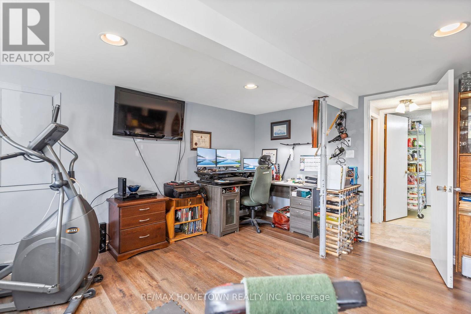 4 Meikle Drive, Augusta, ON - Indoor