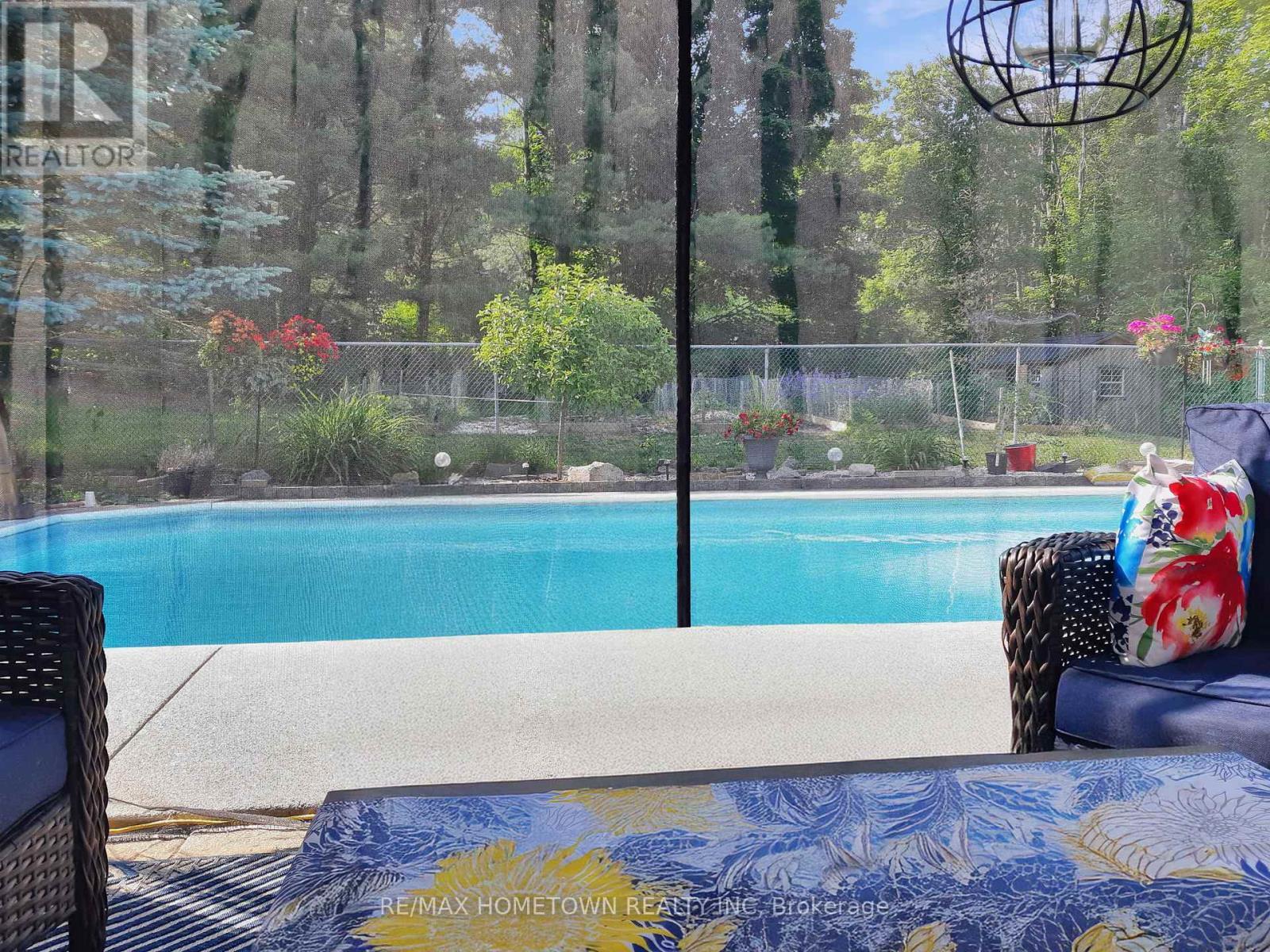 4 Meikle Drive, Augusta, ON - Outdoor With In Ground Pool