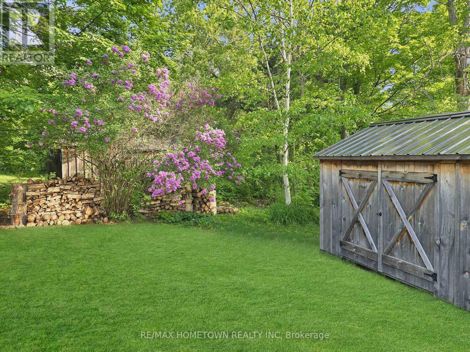 4 Meikle Drive, Augusta, ON - Outdoor