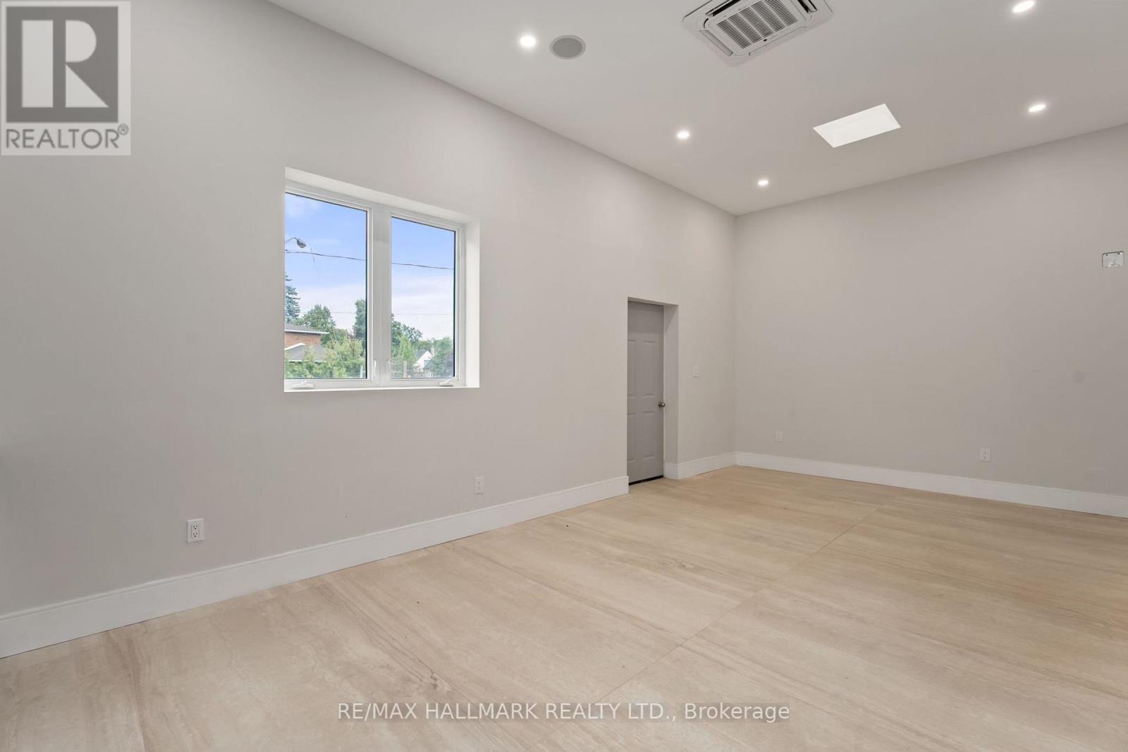 21 King High Avenue, Toronto, ON - Indoor Photo Showing Other Room