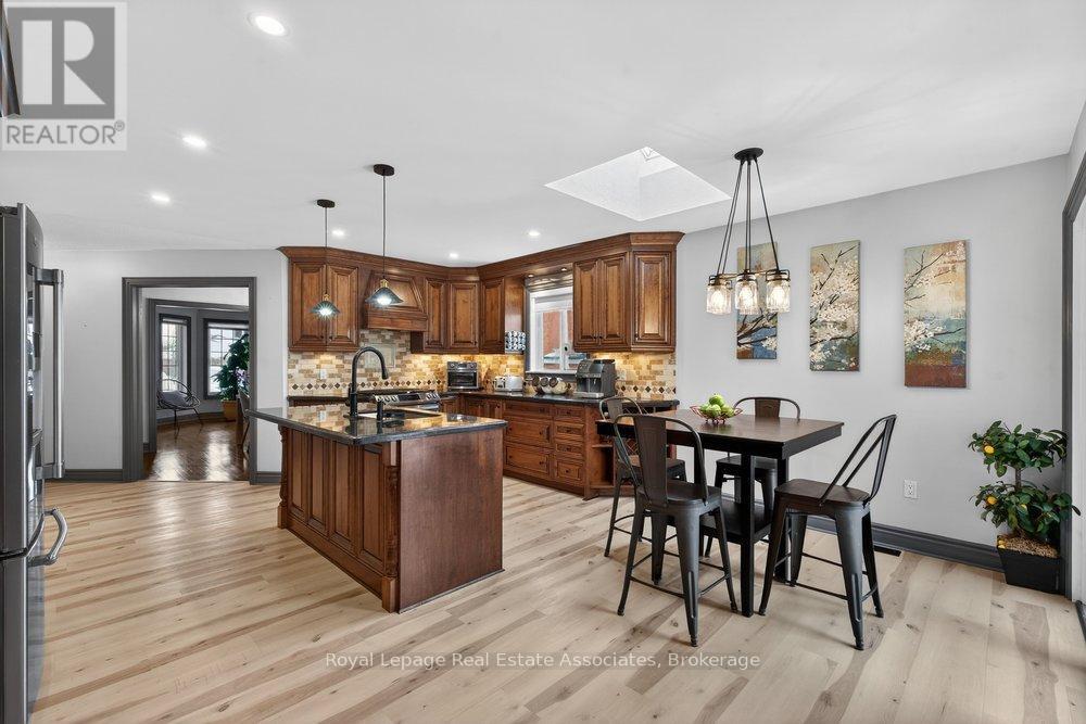 84 Loon Avenue, Barrie, ON - Indoor