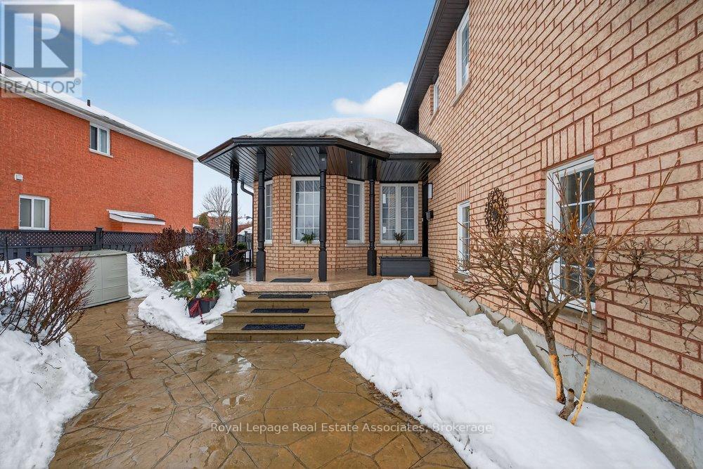84 Loon Avenue, Barrie, ON - Outdoor With Deck Patio Veranda