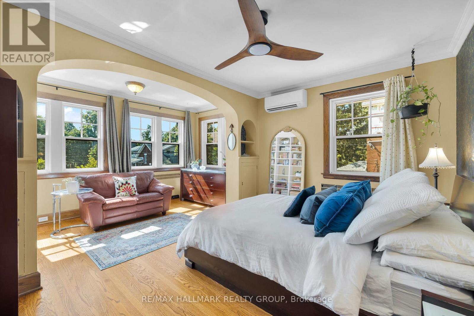 1 Iona Street, Ottawa, ON - Indoor Photo Showing Bedroom