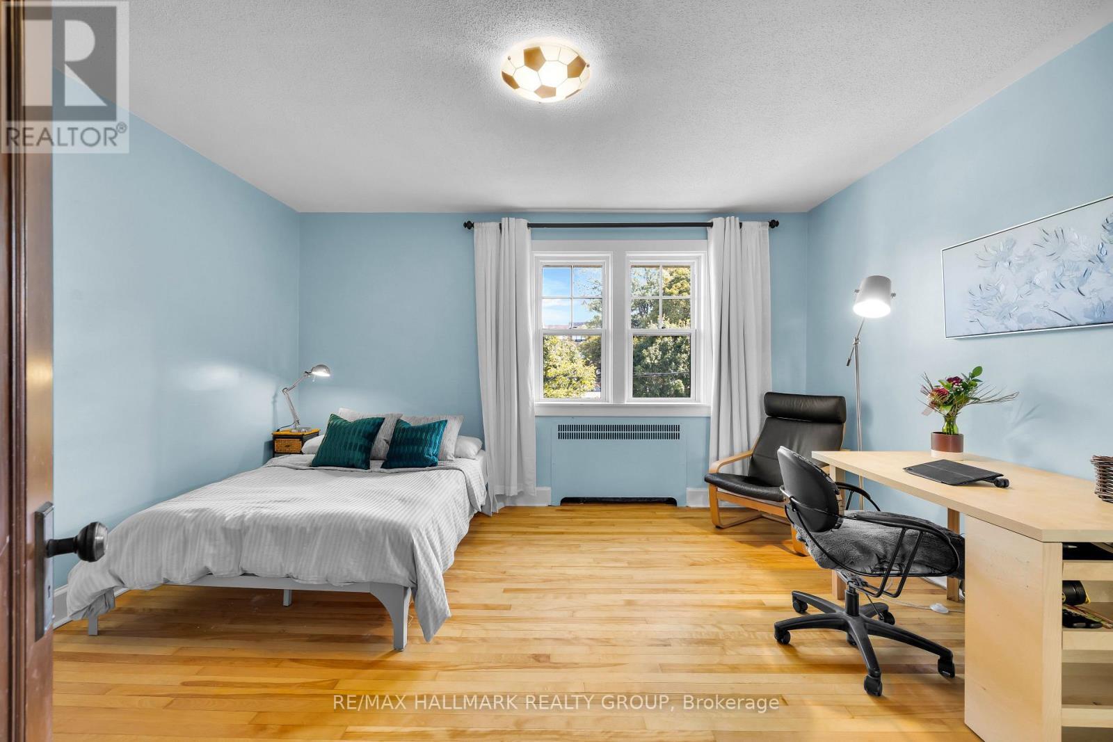 1 Iona Street, Ottawa, ON - Indoor