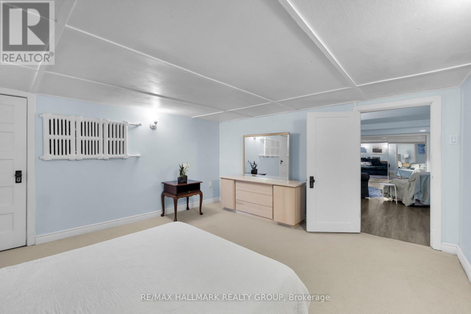 1 Iona Street, Ottawa, ON - Indoor Photo Showing Bedroom