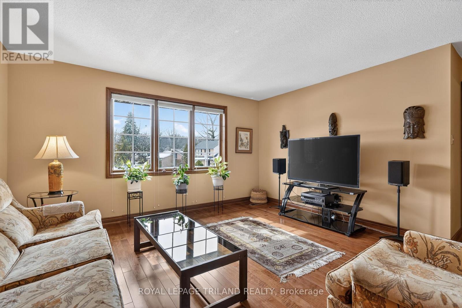 Second Level: Bedroom Being Used As A TV Room - 126 Somerset Road, London South (South K), ON - Indoor Photo Showing Living Room
