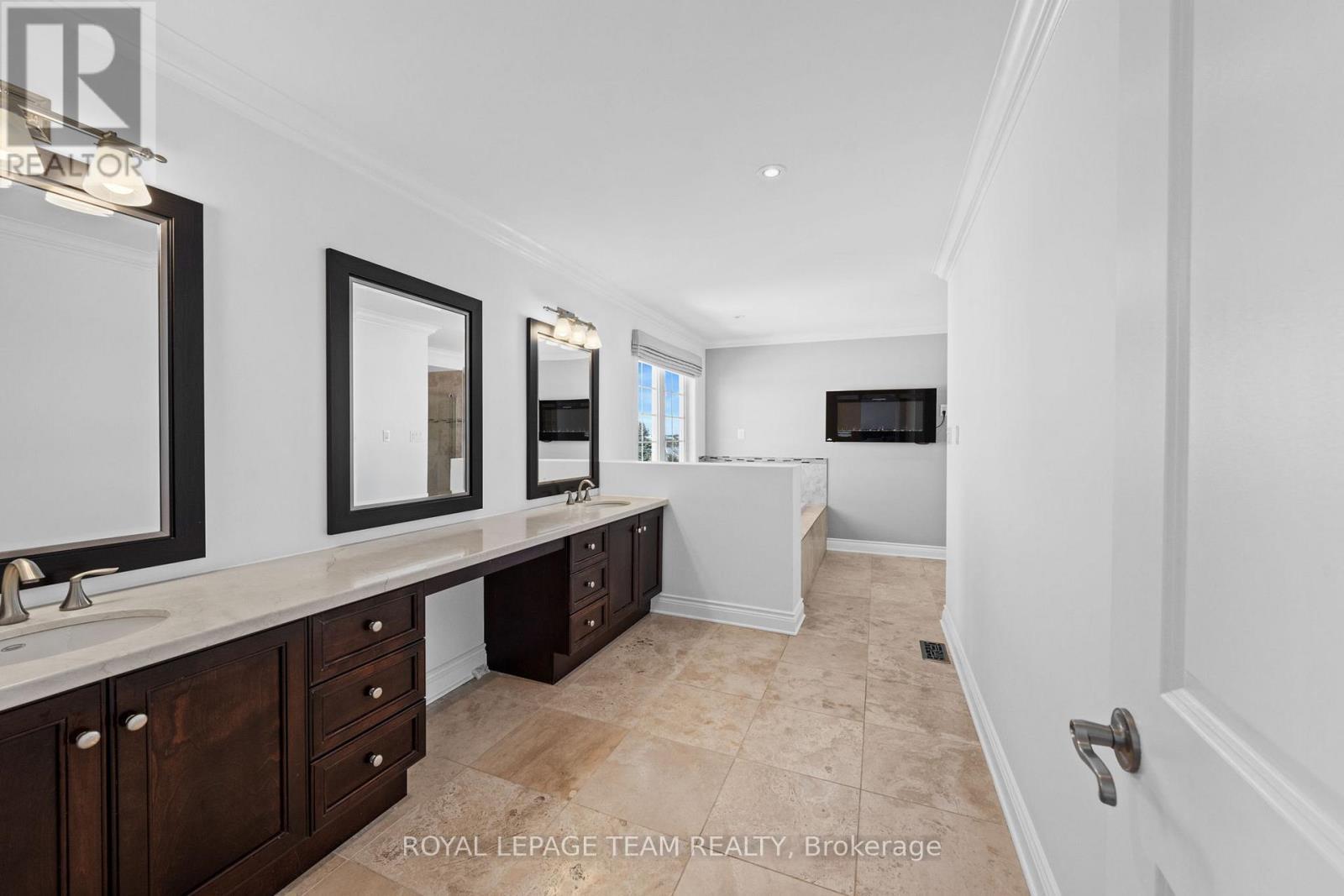 430 Kilmarnock Way, Ottawa, ON - Indoor Photo Showing Bathroom