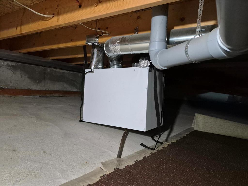 1 35 Lilac Place, Niverville, MB - Indoor Photo Showing Basement