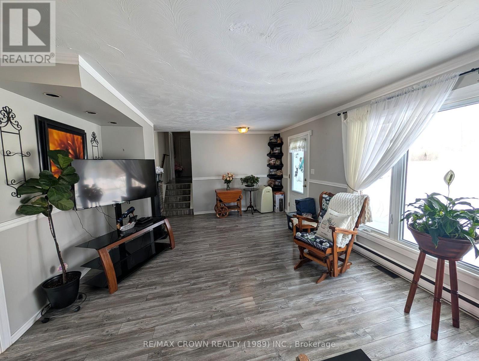 129 Bertha Road, East Ferris, ON - Indoor