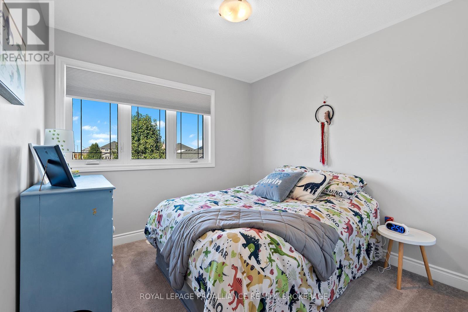 1556 Albany Drive, Kingston (City Northwest), ON - Indoor Photo Showing Bedroom