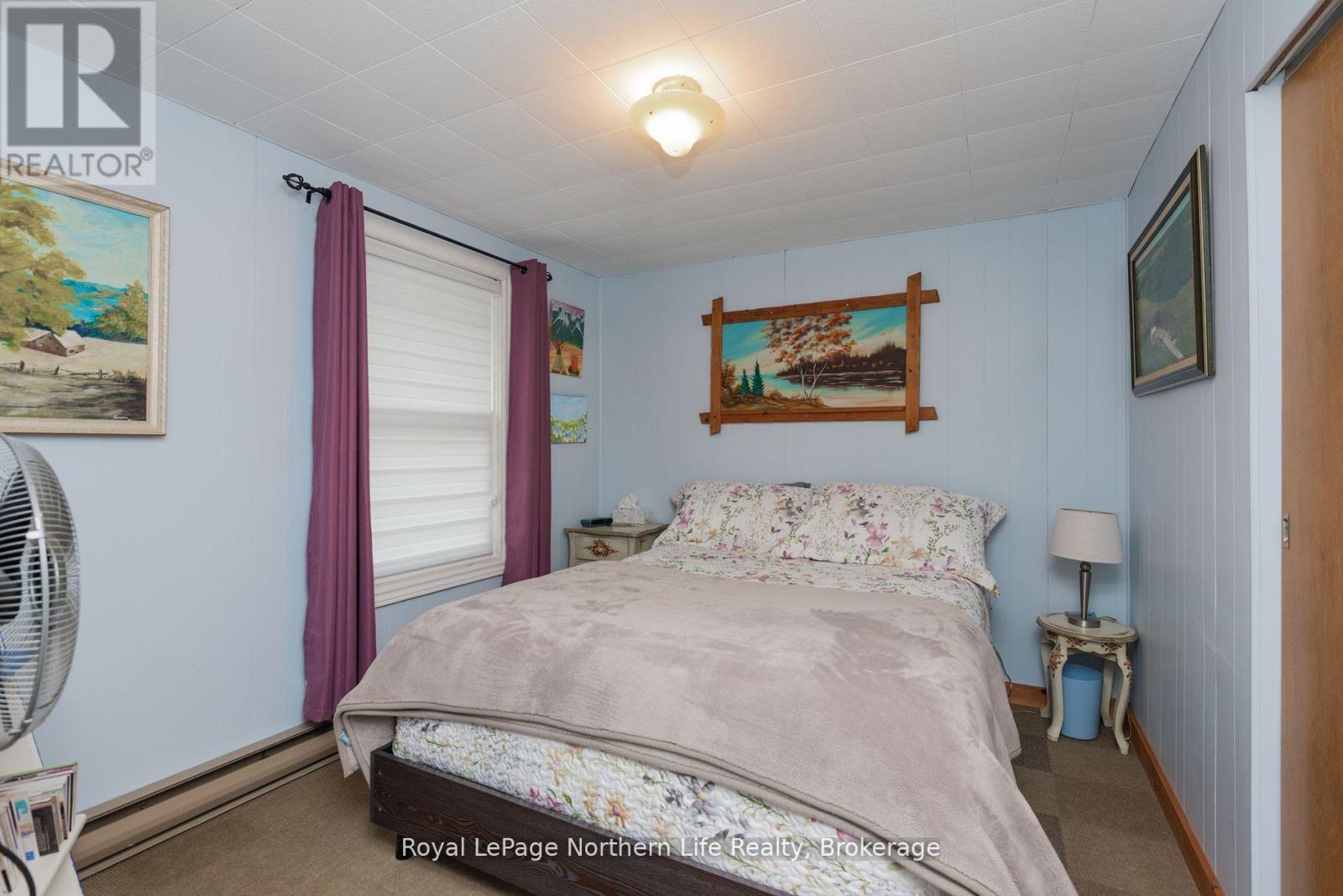 91 Oak Street, Unorganized Townships (Thorne), ON - Indoor Photo Showing Bedroom