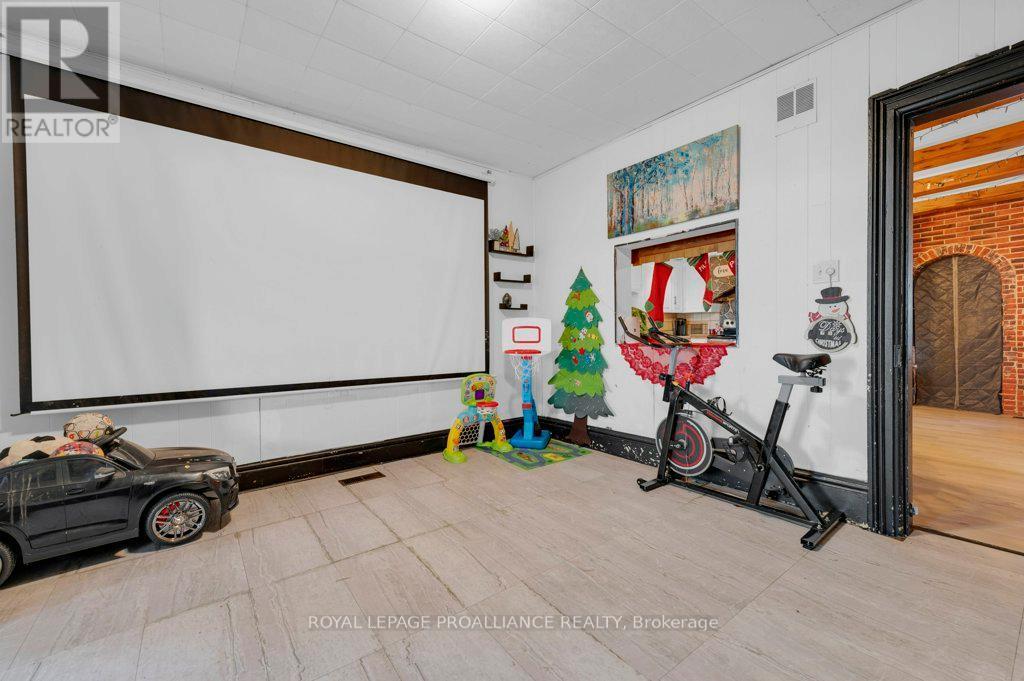 431 Main Street, Deseronto (Deseronto (Town)), ON - Indoor