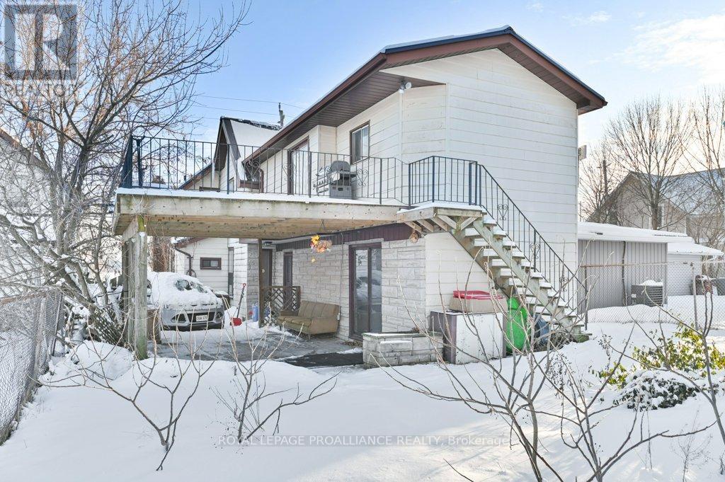 431 Main Street, Deseronto (Deseronto (Town)), ON - Outdoor With Deck Patio Veranda