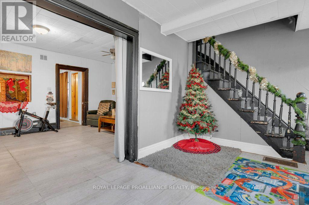 431 Main Street, Deseronto (Deseronto (Town)), ON - Indoor Photo Showing Other Room