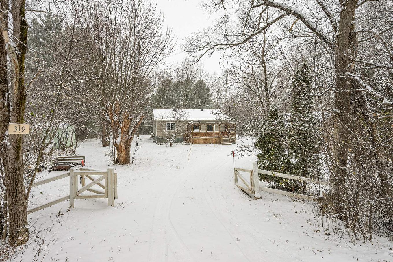 Cour - 319 23E Avenue E., Venise-En-Québec, QC - Outdoor