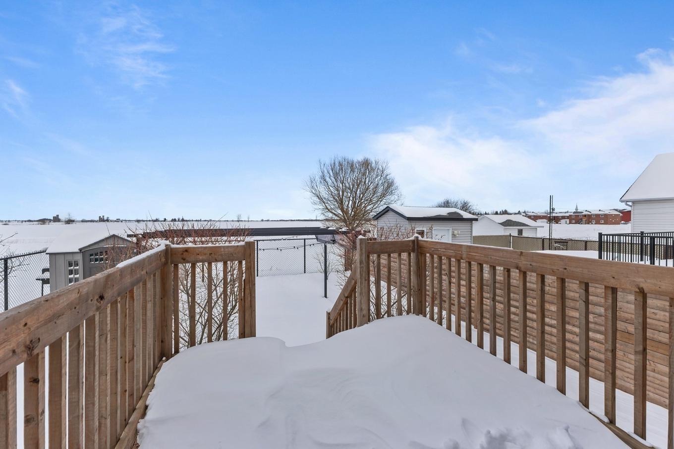 Cour - 27 64E Avenue O., Saint-Paul-De-L'Île-Aux-Noix, QC - Outdoor