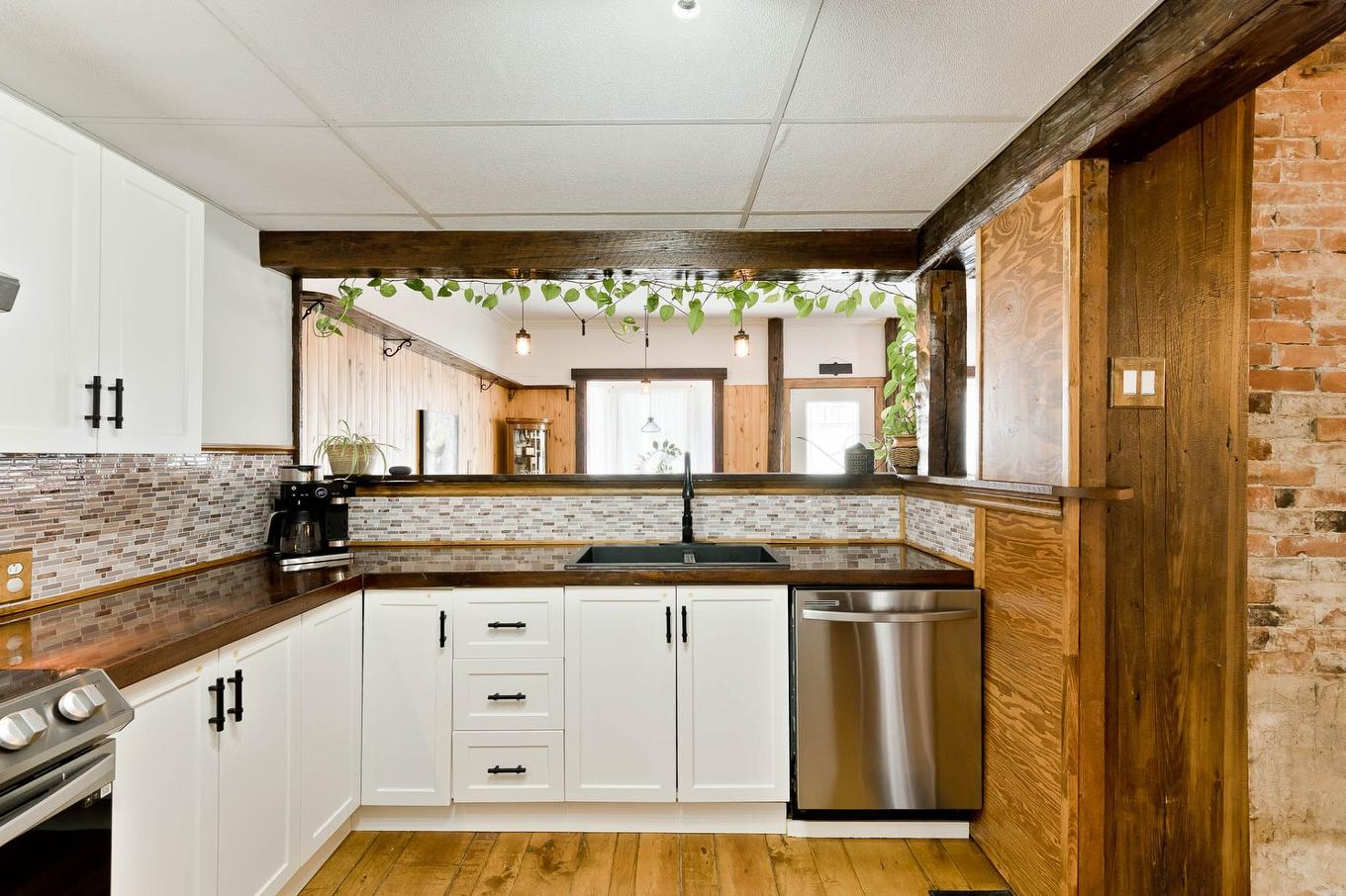 Cuisine - 390 Rue Principale, Stoke, QC - Indoor Photo Showing Kitchen