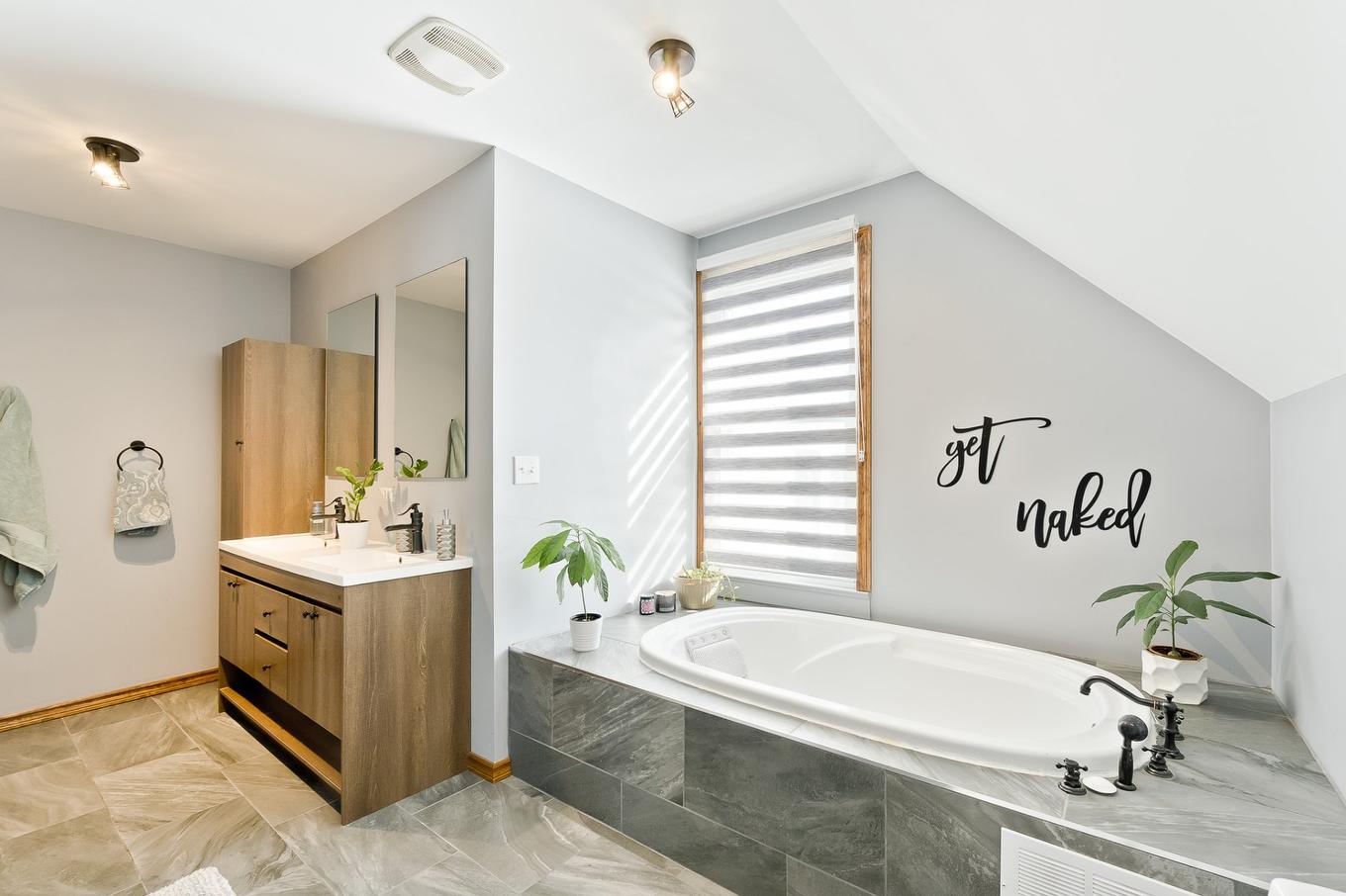 Salle de bains - 390 Rue Principale, Stoke, QC - Indoor Photo Showing Bathroom