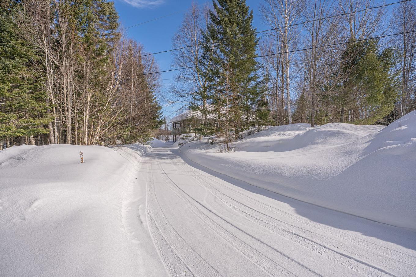 Rue - 38 Imp. Denise, Lac-Supérieur, QC - Outdoor With View