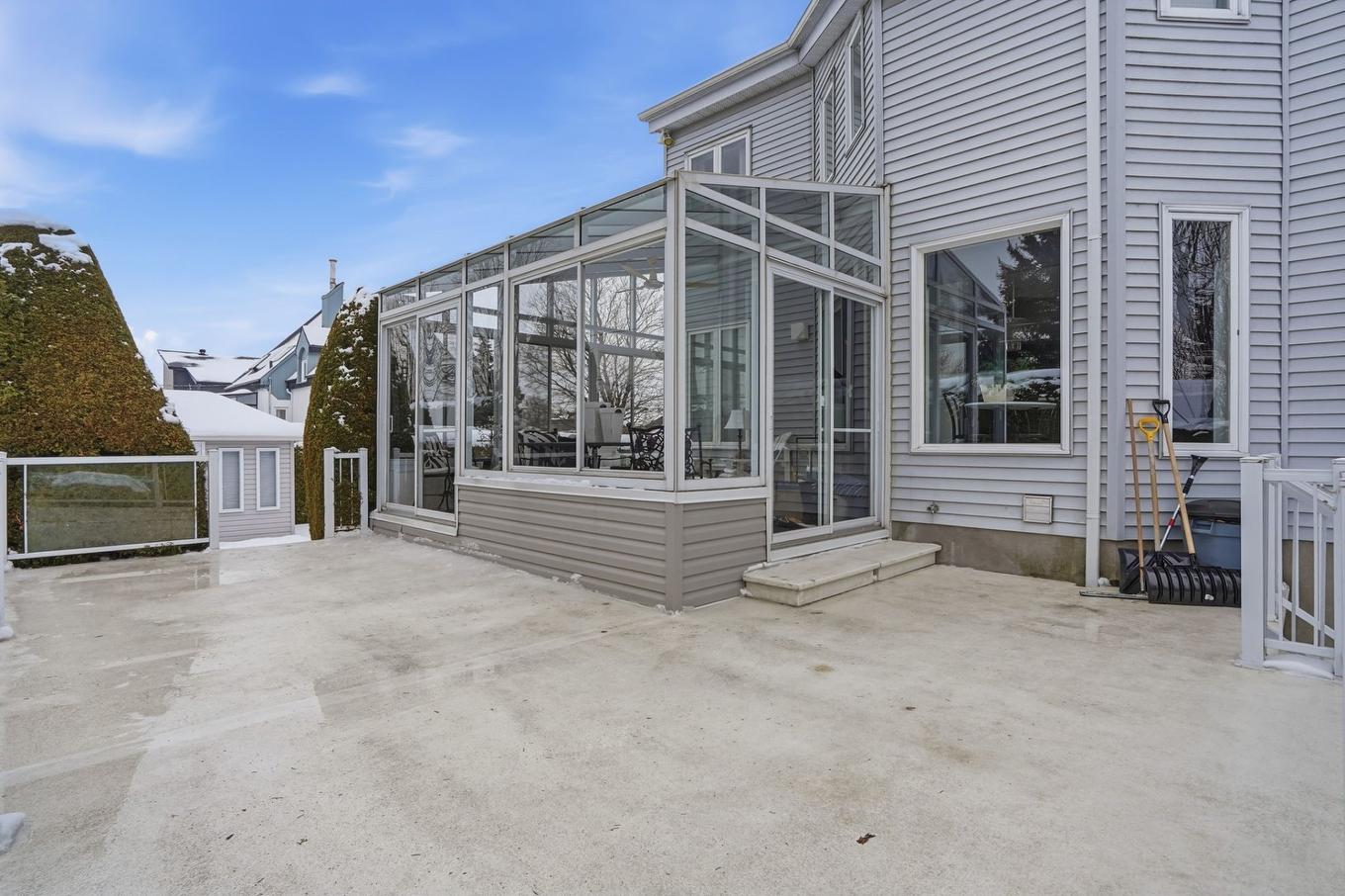 Terrasse - 320 Rue Brion, Saint-Amable, QC - Outdoor