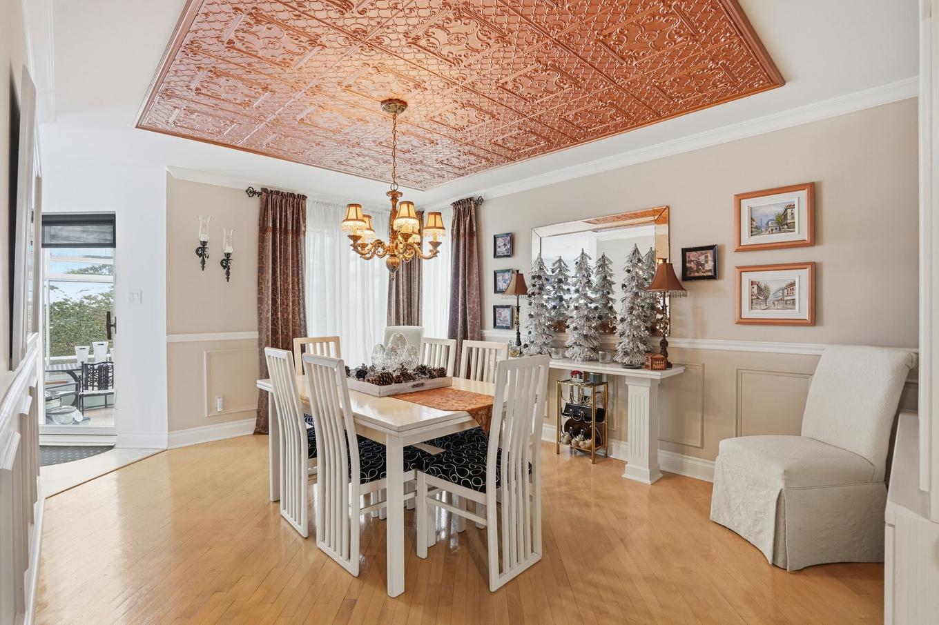 Salle à manger - 320 Rue Brion, Saint-Amable, QC - Indoor Photo Showing Dining Room