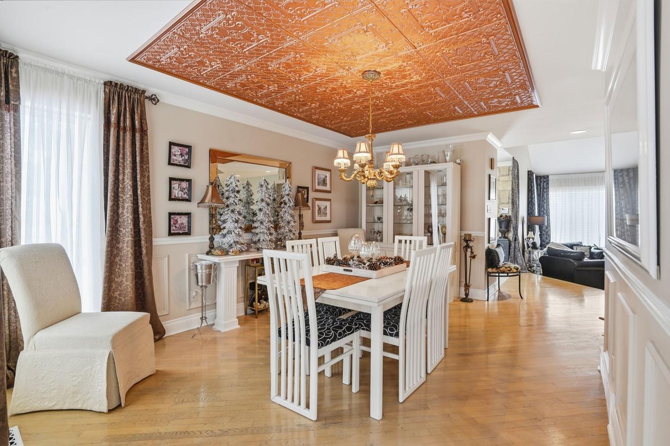 Salle à manger - 320 Rue Brion, Saint-Amable, QC - Indoor Photo Showing Dining Room