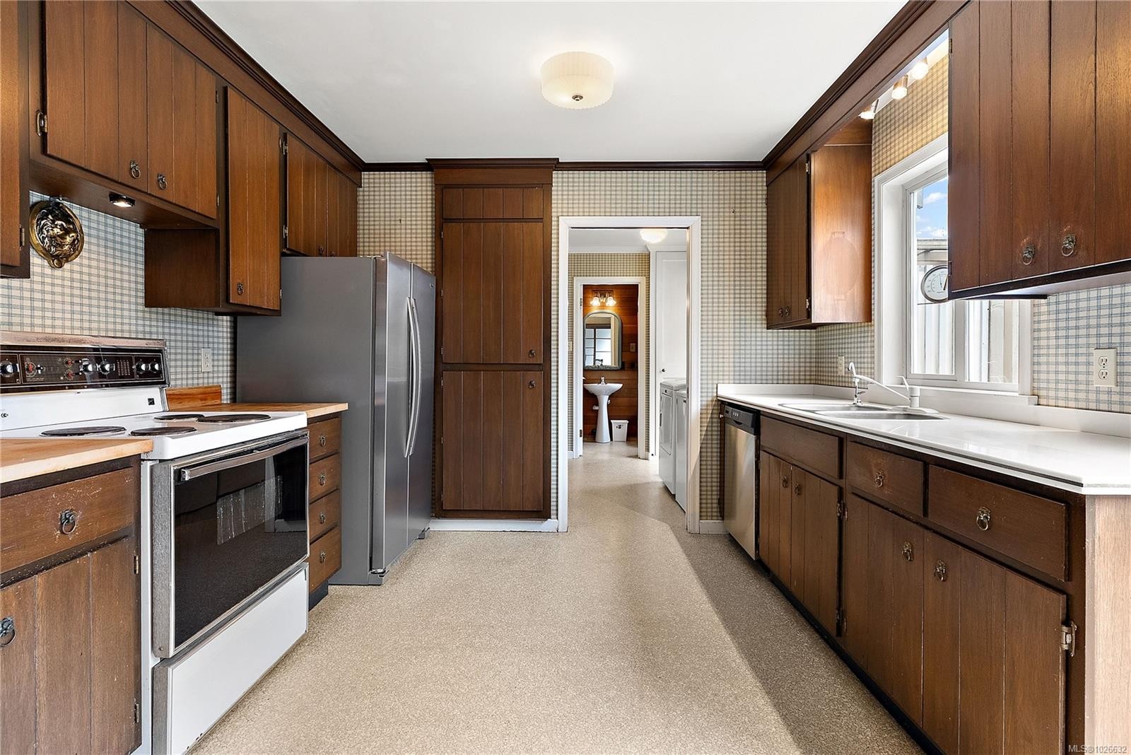 1806 Feltham Rd, Saanich, BC