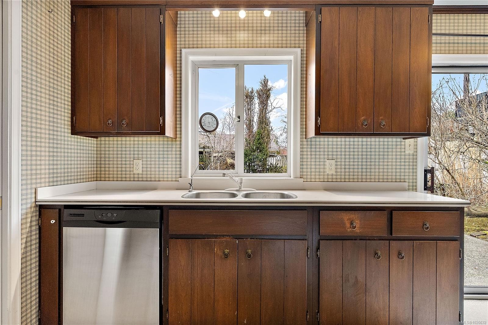 1806 Feltham Rd, Saanich, BC