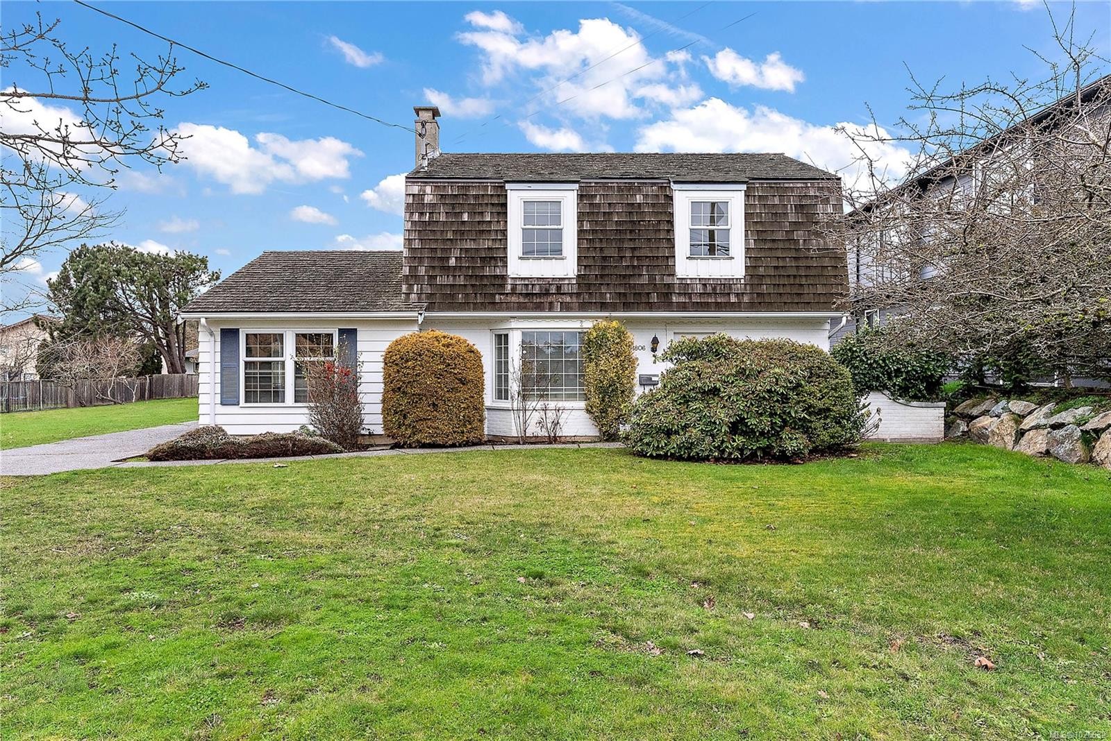 1806 Feltham Rd, Saanich, BC