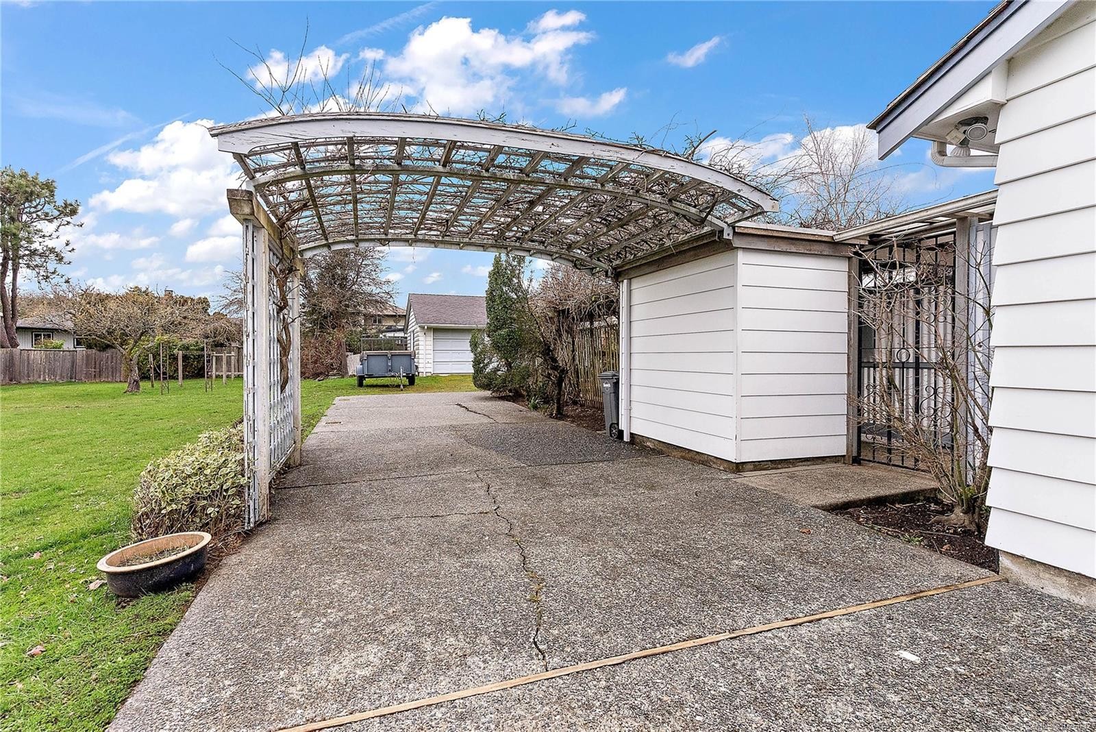 1806 Feltham Rd, Saanich, BC