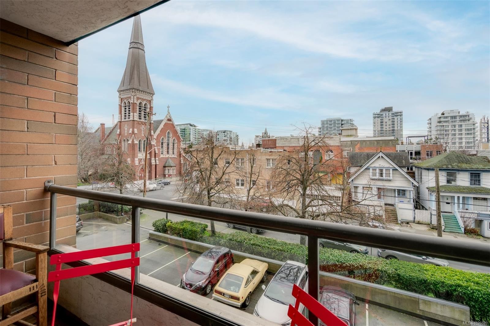 401-1630 Quadra St, Victoria, BC - Outdoor With Exterior