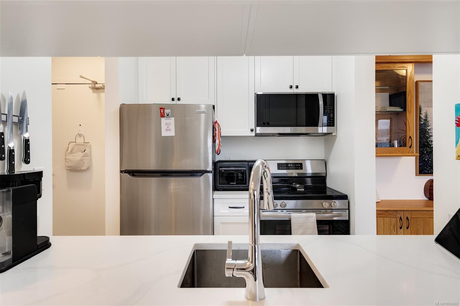 401-1630 Quadra St, Victoria, BC - Indoor Photo Showing Kitchen With Stainless Steel Kitchen With Double Sink