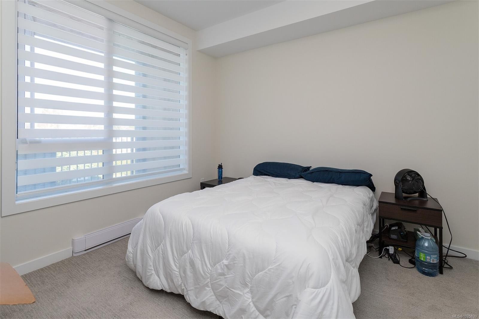 209-1588 North Dairy Rd, Saanich, BC - Indoor Photo Showing Bedroom