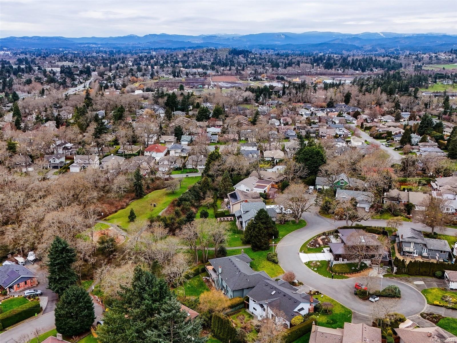 4010 Hollyridge Pl, Saanich, BC