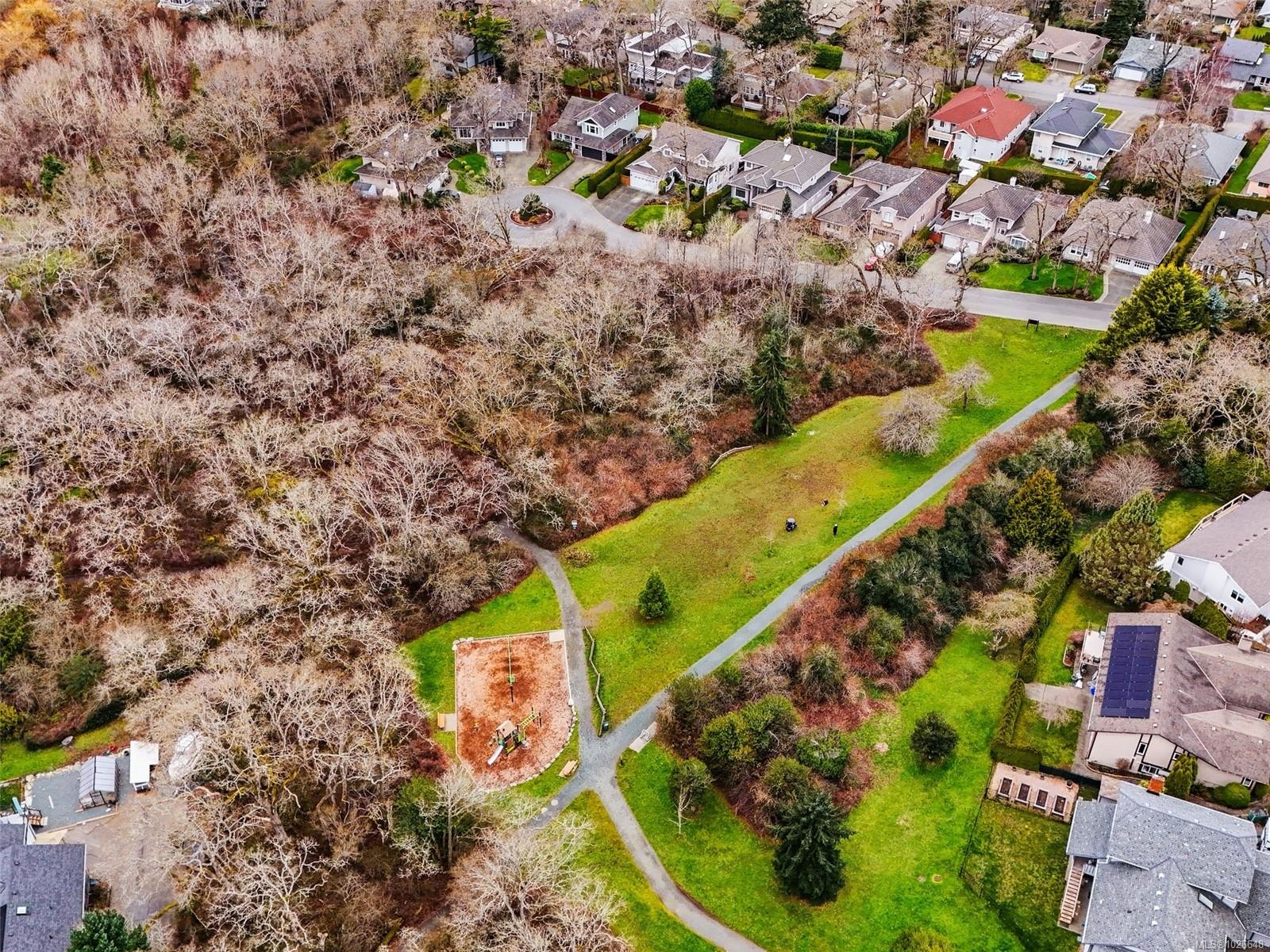 4010 Hollyridge Pl, Saanich, BC