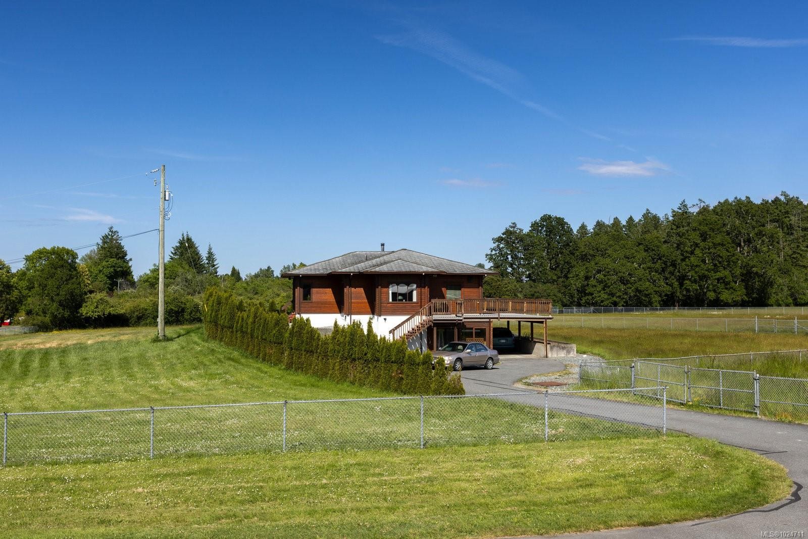 9775 West Saanich Rd, North Saanich, BC