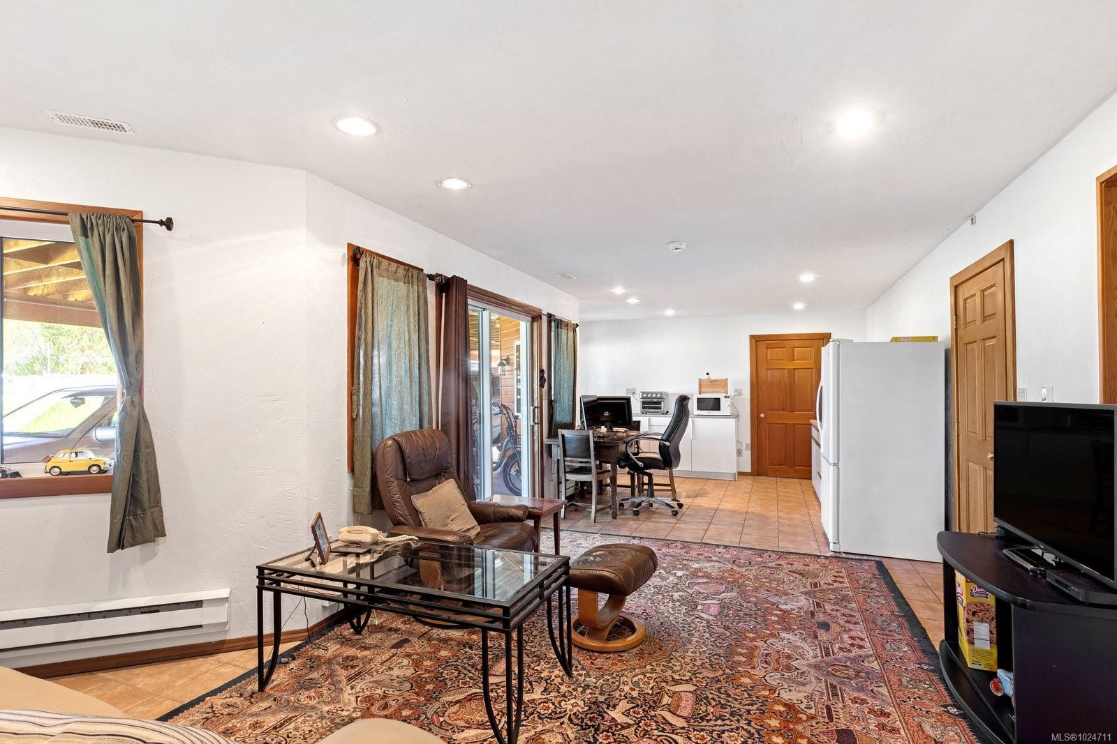 9775 West Saanich Rd, North Saanich, BC