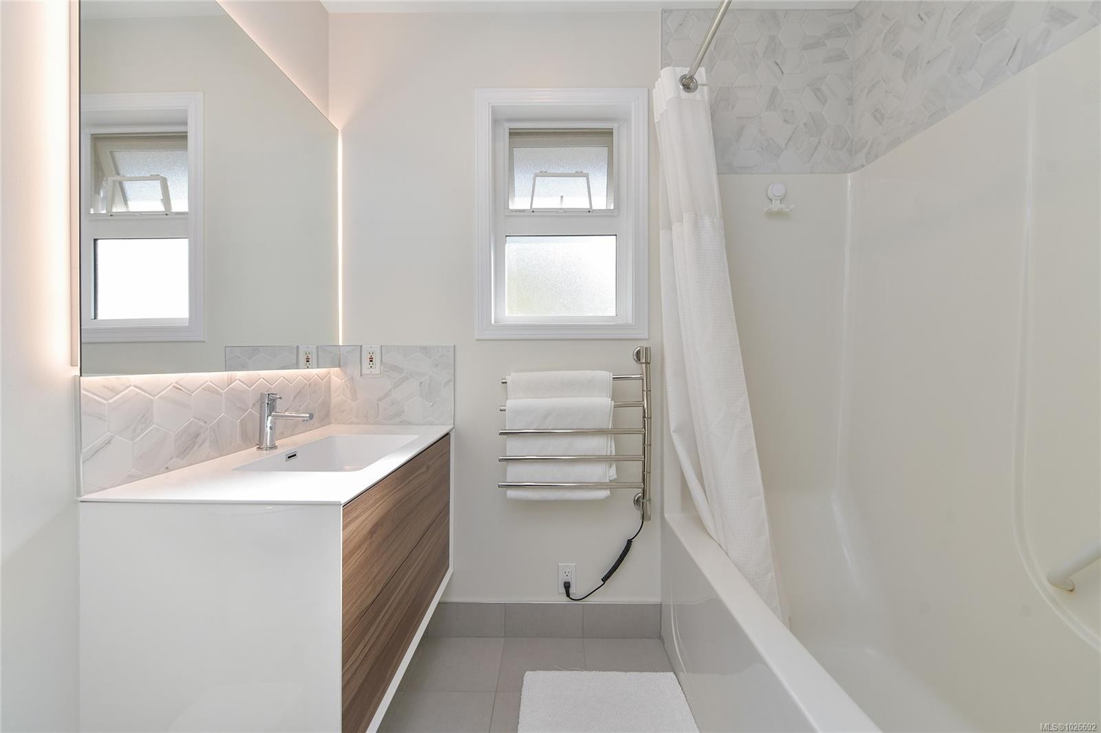 486 Foster St, Esquimalt, BC