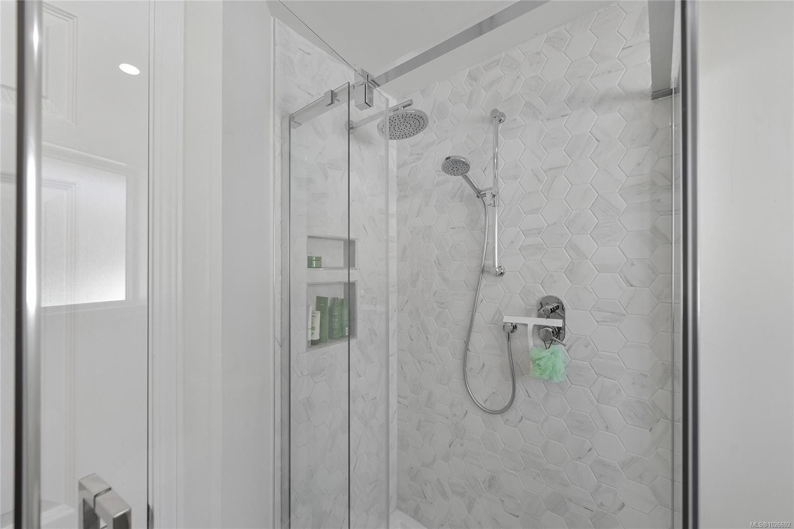 486 Foster St, Esquimalt, BC