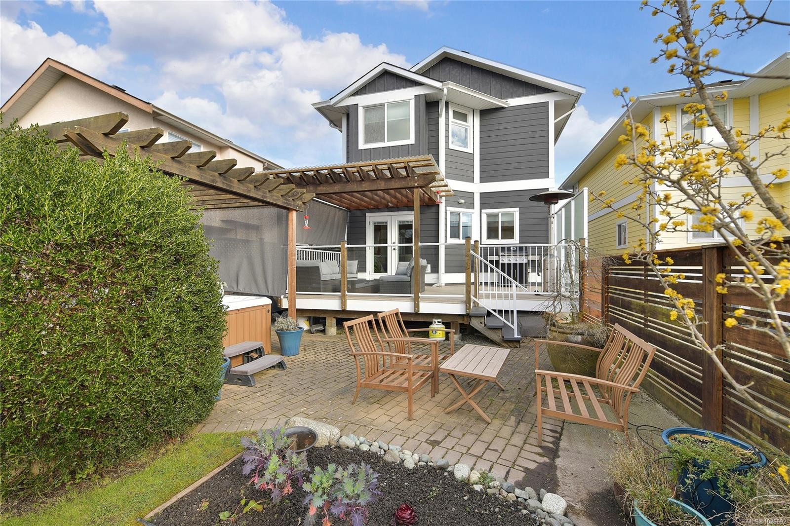 486 Foster St, Esquimalt, BC