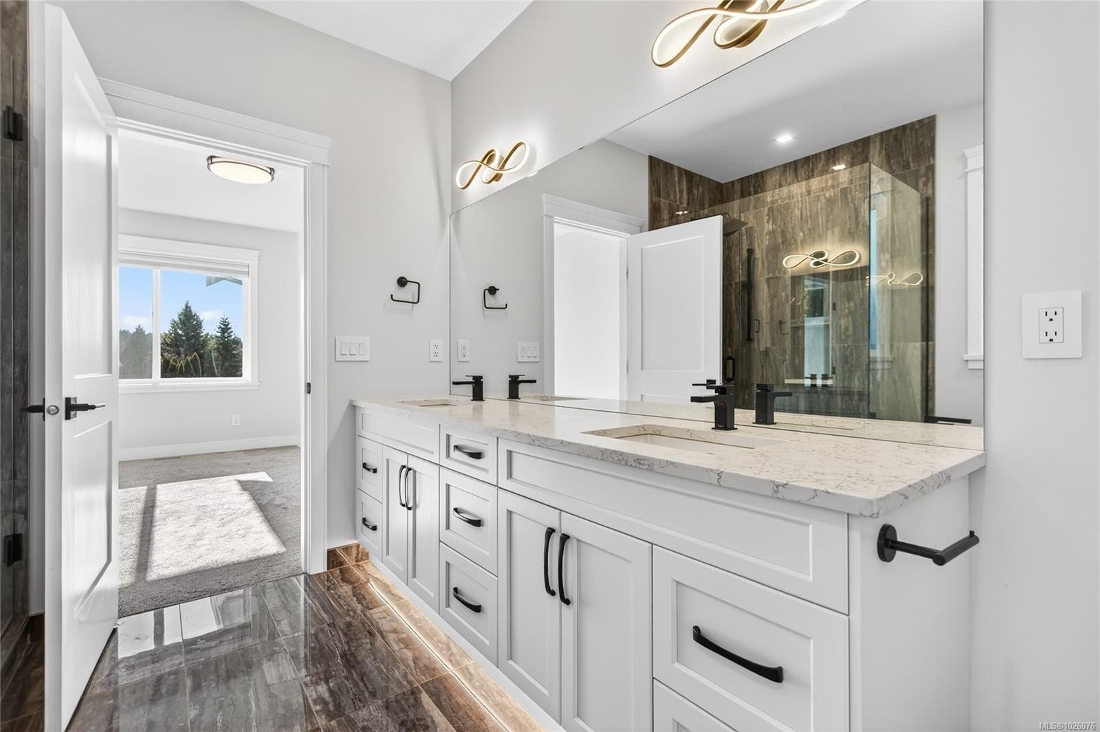 2224 Valley View Dr, Courtenay, BC