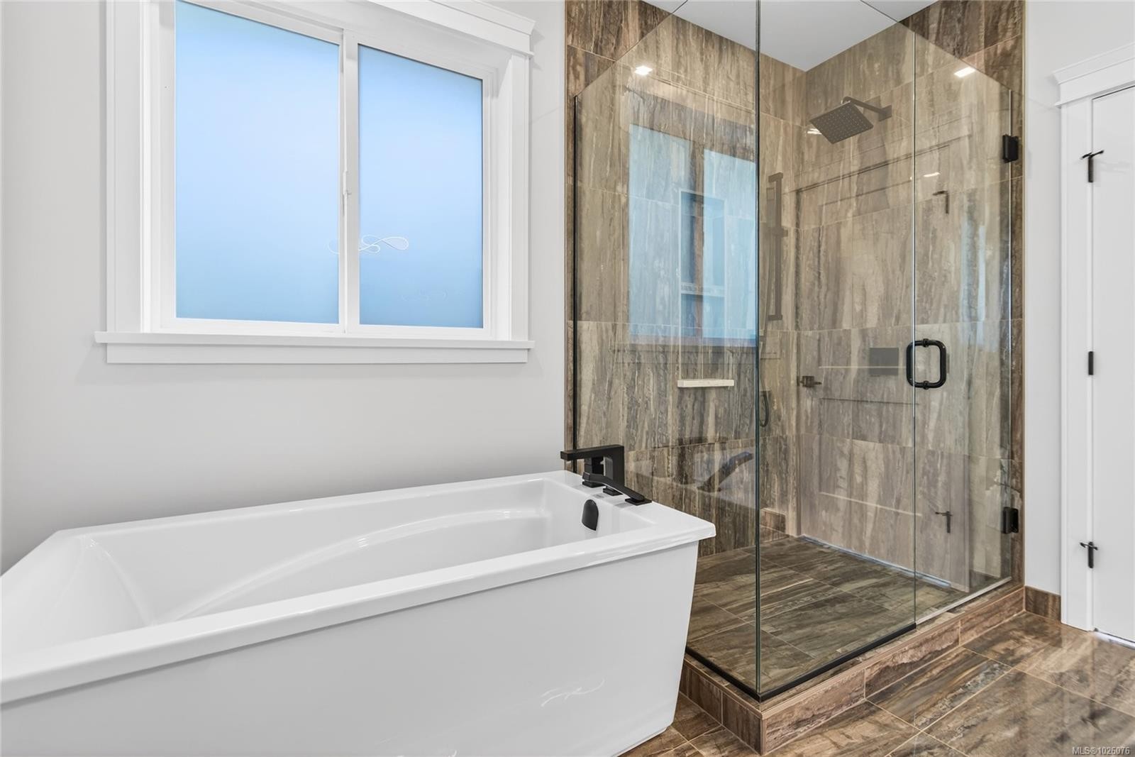 2224 Valley View Dr, Courtenay, BC