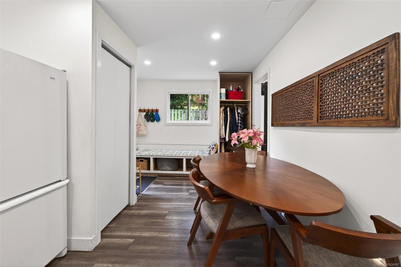 3905 Grange Rd, Saanich, BC