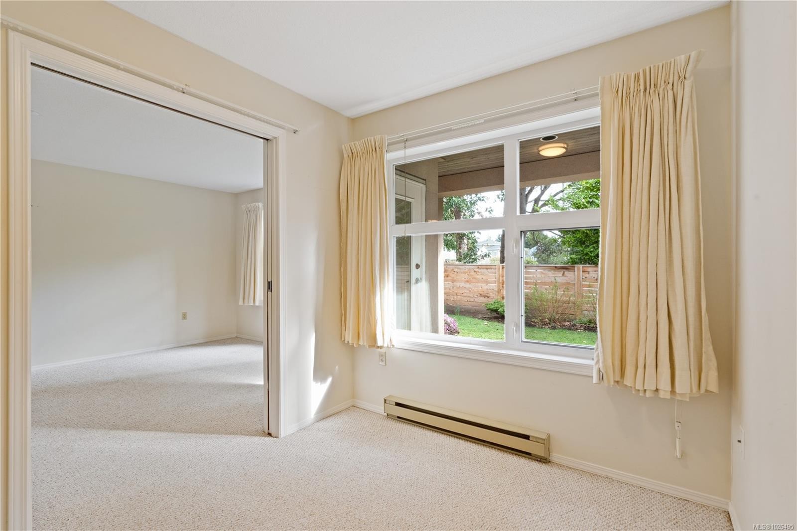 105-3915 St. Georges Lane, Saanich, BC - Indoor Photo Showing Other Room