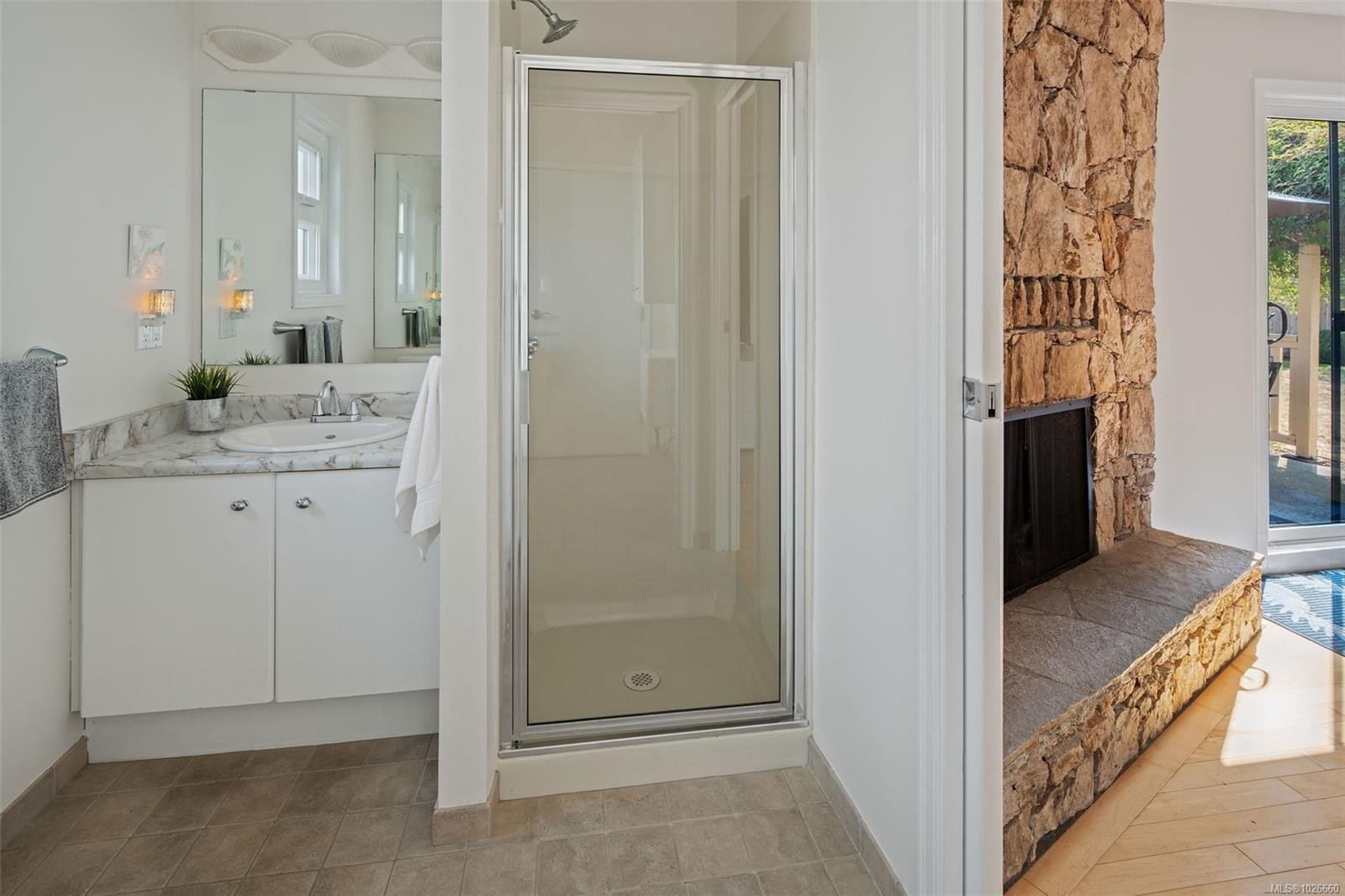 4059 Cavallin Crt, Saanich, BC